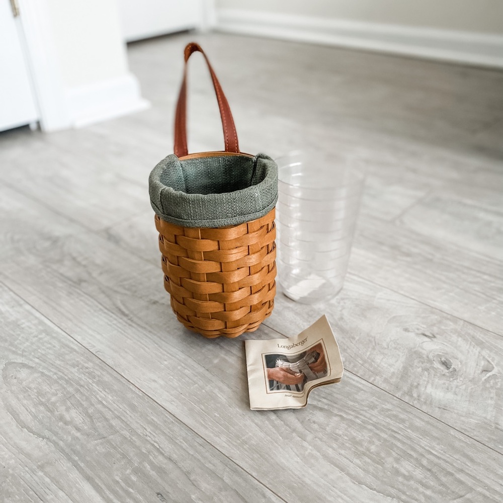 Longaberger Gatehouse Basket with Liner and Protector